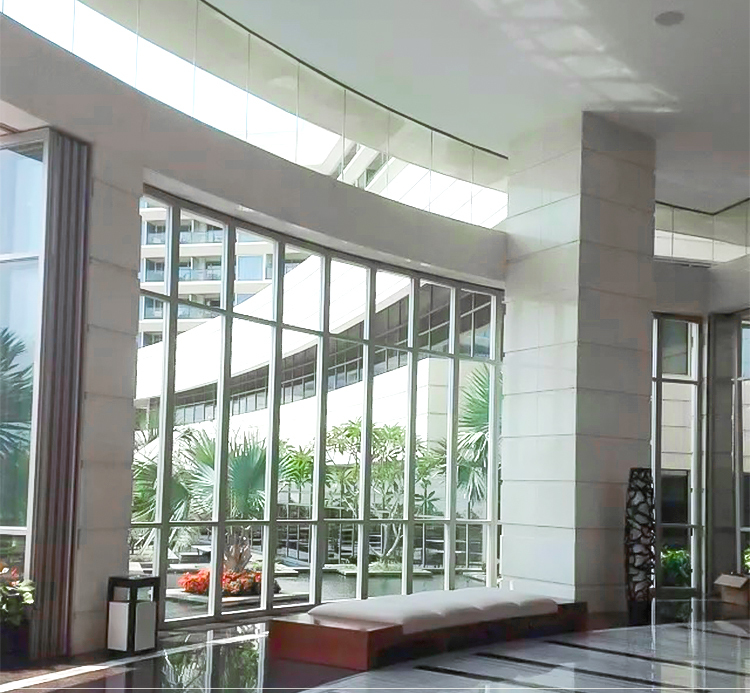 movable single glazed glass partition wall