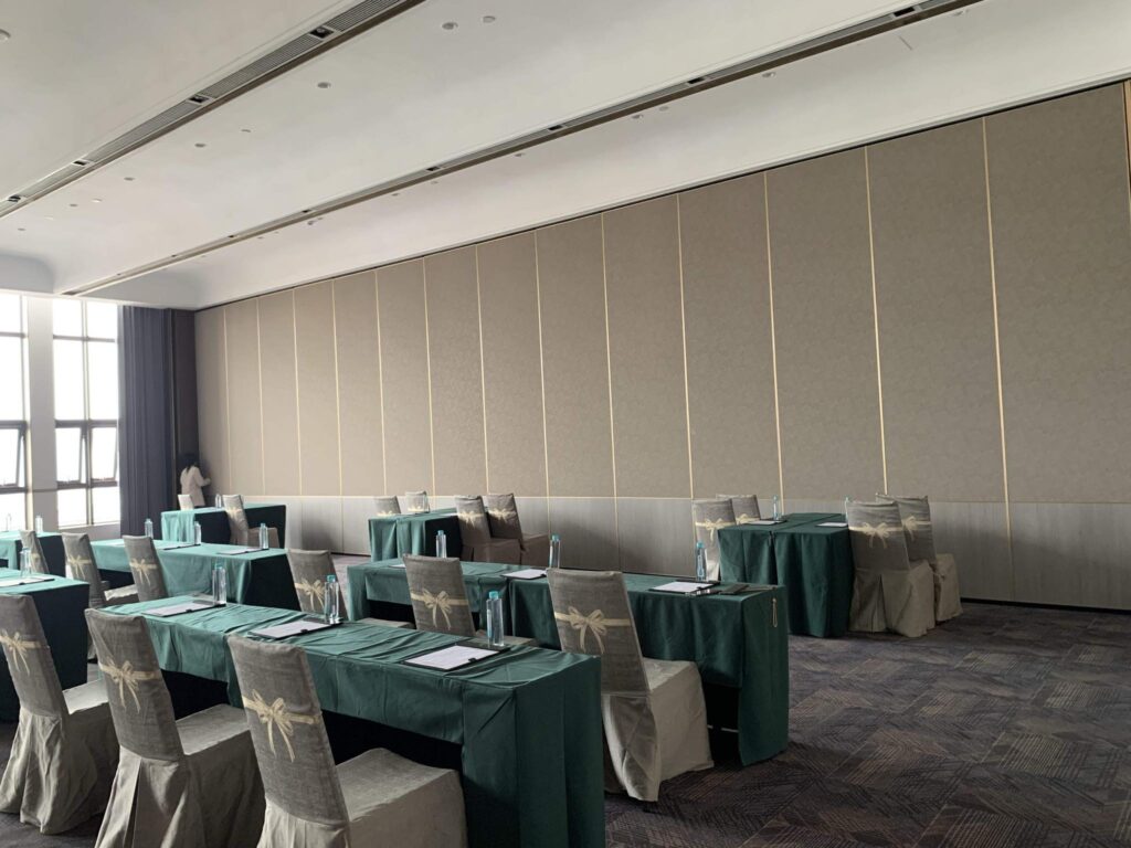85 Series Acousitc Operable Wall
